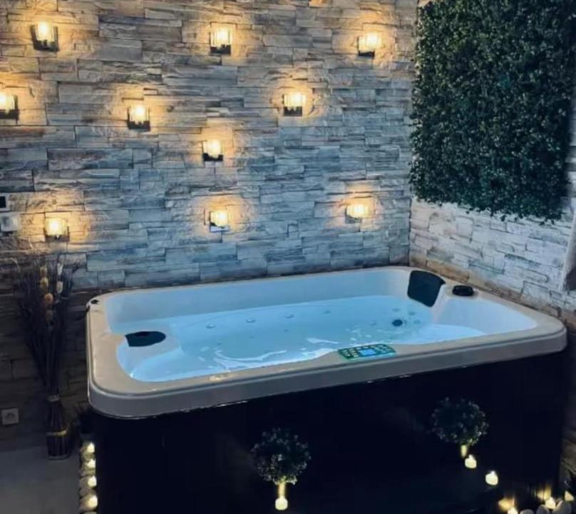 Photo of Others in Bondy