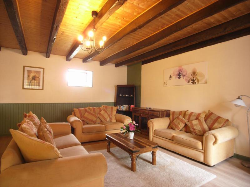 Photo of Livingroom in Les Champs-Geraux