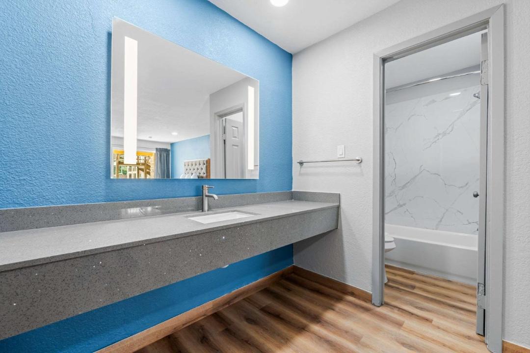 Photo of Bathroom in Sealy