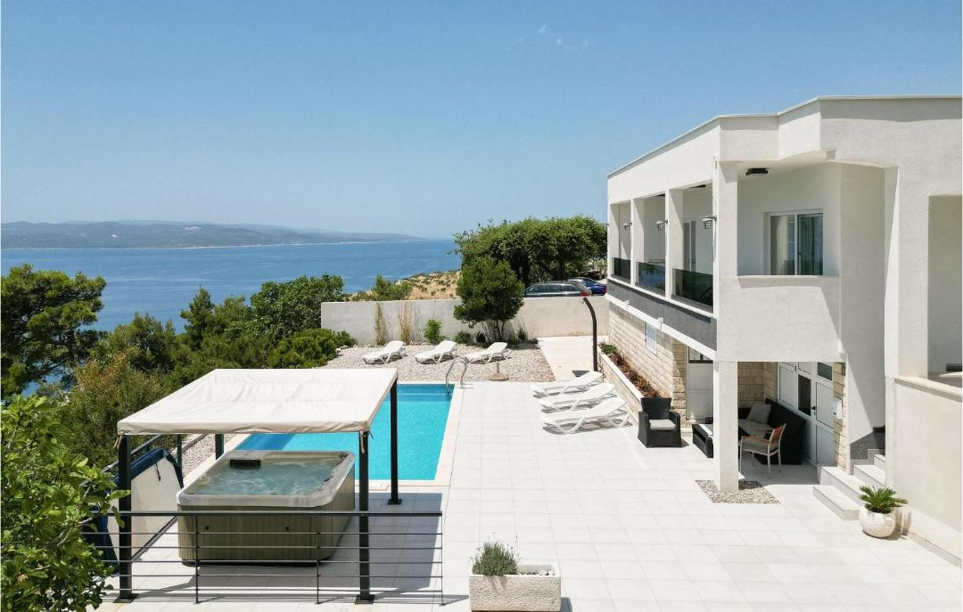 Photo of Others in Makarska