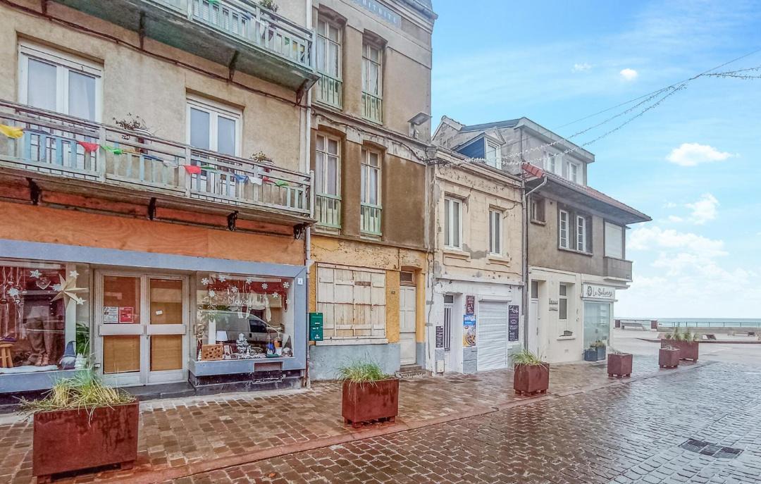 Photo of Others in Ault