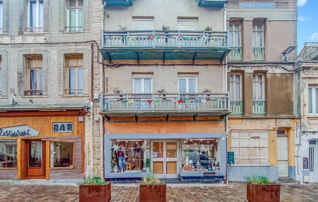 Photo of Others in Ault