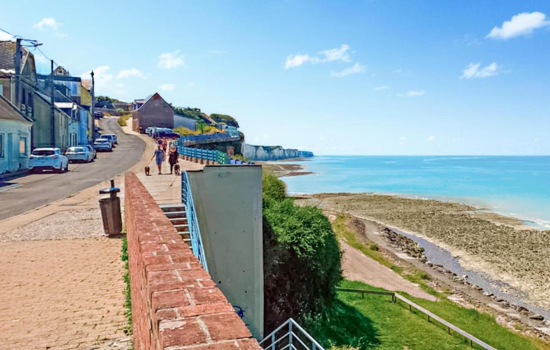 Photo of Others in Ault