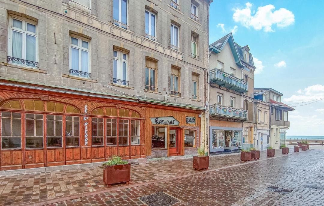 Photo of Others in Ault