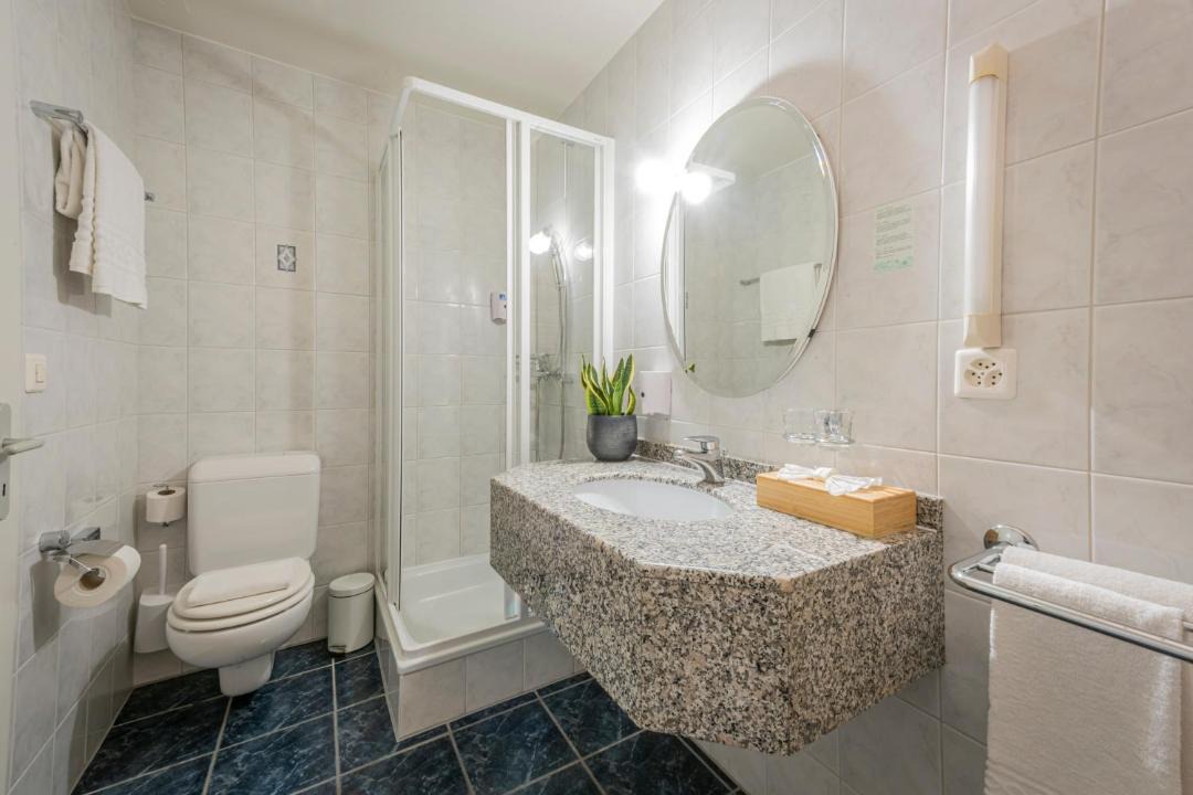 Photo of Bathroom in La Tour-de-Treme