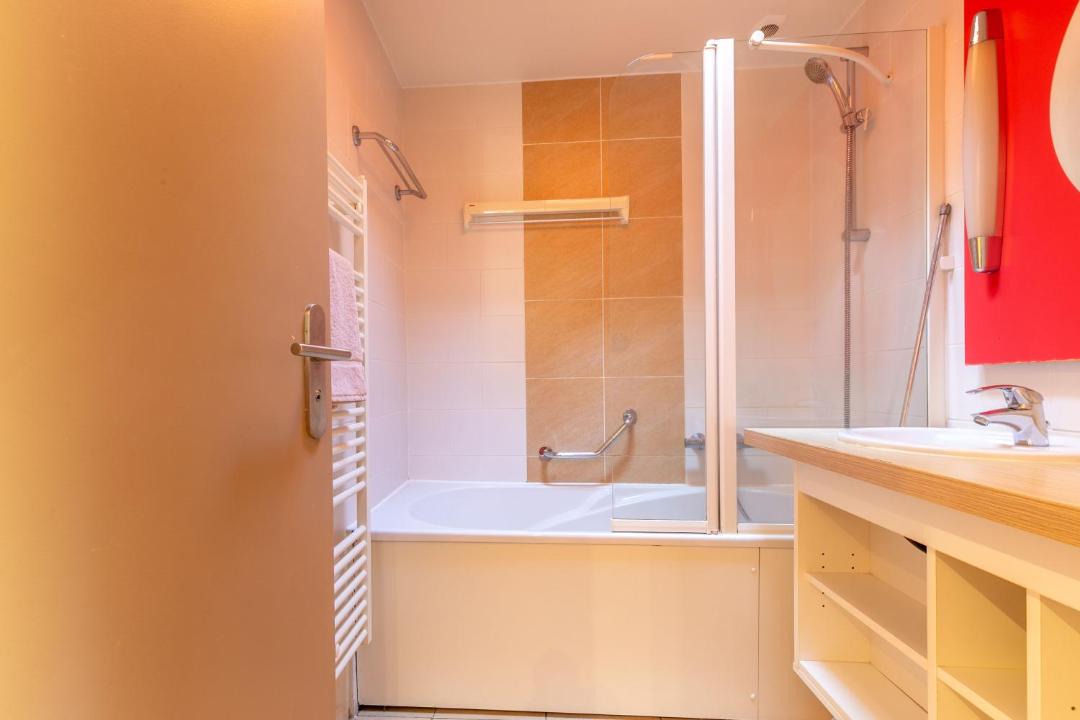 Photo of Bathroom in Chaumont-sur-Tharonne