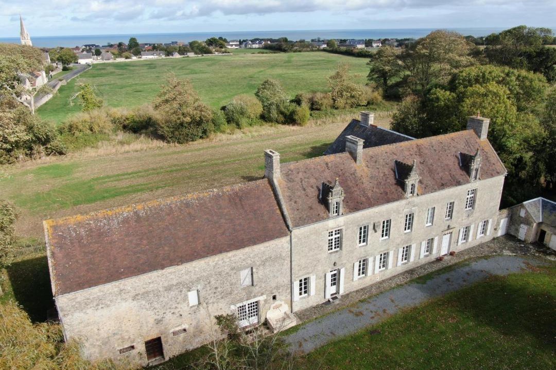 Photo of Buildings in Vierville-sur-Mer
