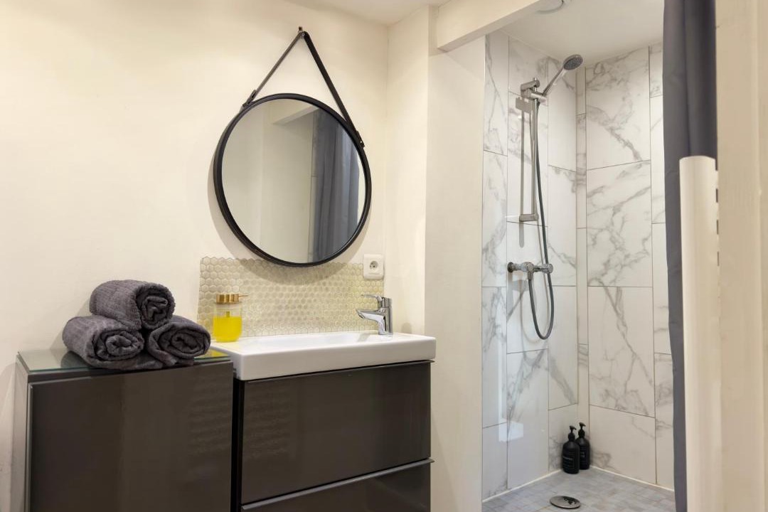 Photo of Bathroom in Richebourg - Saint-Clement