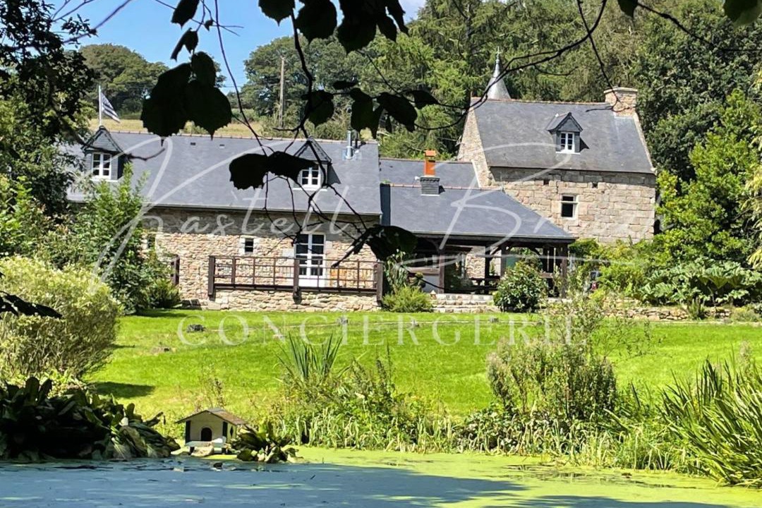 Photo of Others in Saint-Gilles-Pligeaux