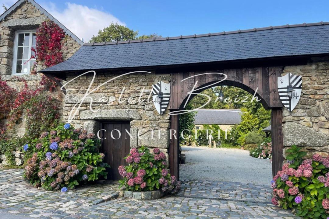 Photo of Others in Saint-Gilles-Pligeaux