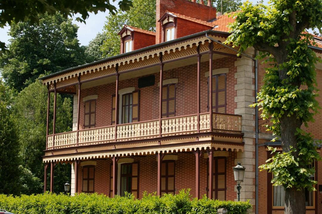 Photo of Buildings in Thermal