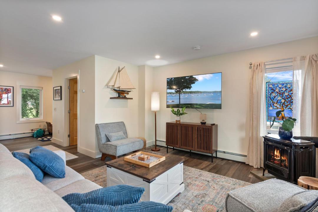 Photo of Others in Malletts Bay