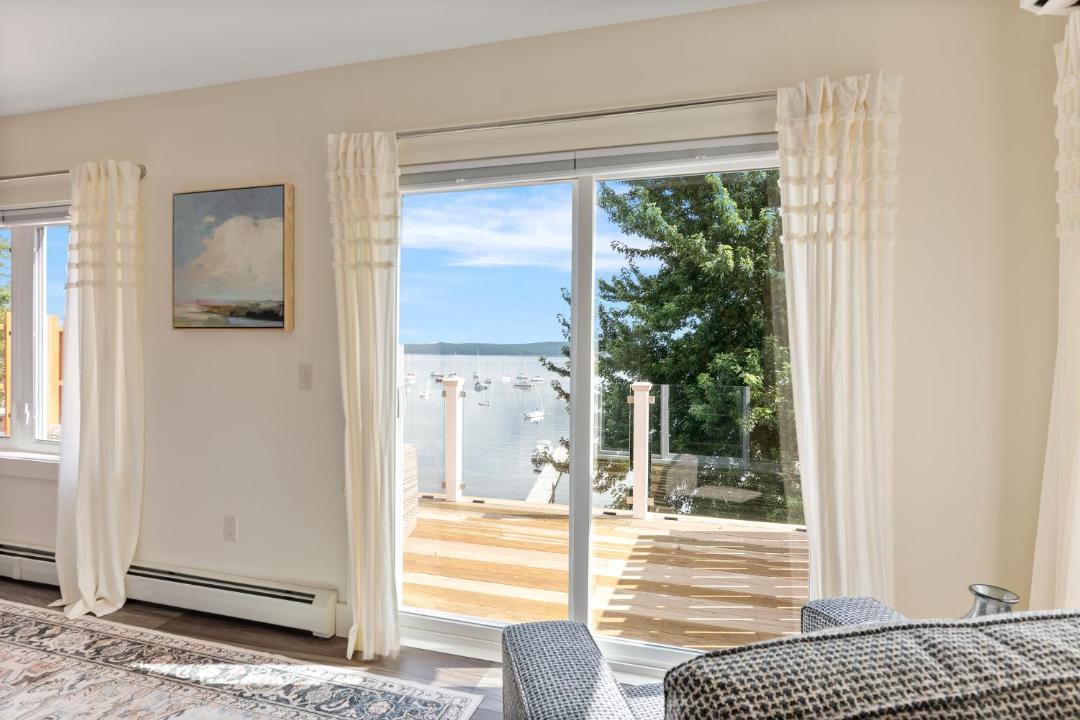 Photo of Others in Malletts Bay