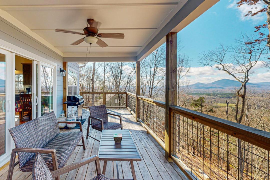 Photo of Patio Balcony in Clarkesville