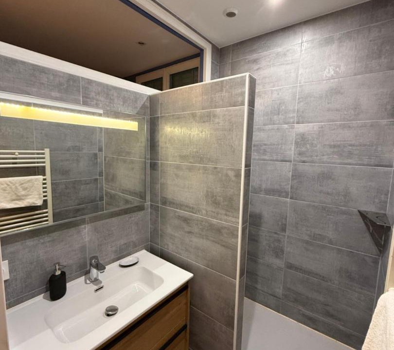 Photo of Bathroom in Vanves