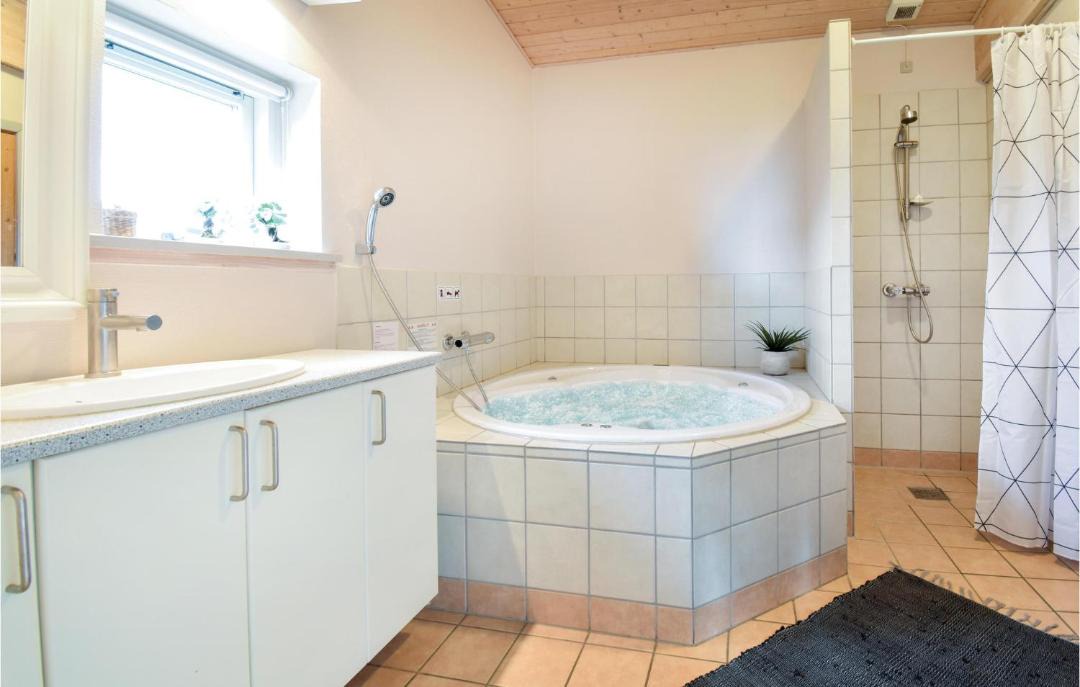 Photo of Bathroom in Faaborg