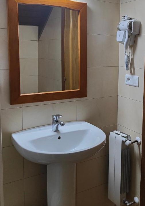 Photo of Bathroom in Escarrilla