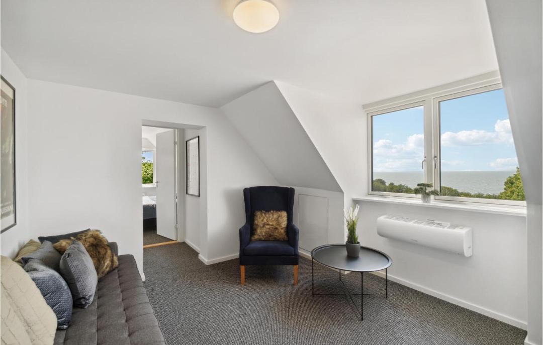 Photo of Others in Helligpeder