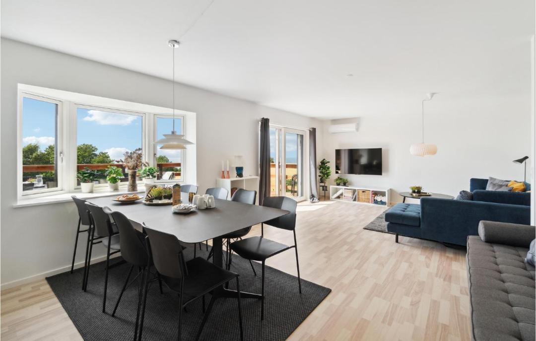 Photo of Others in Helligpeder