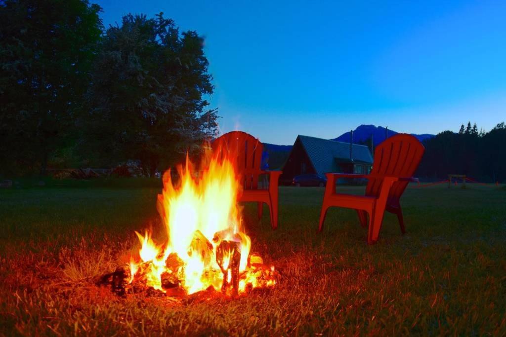 Photo of Others in Packwood