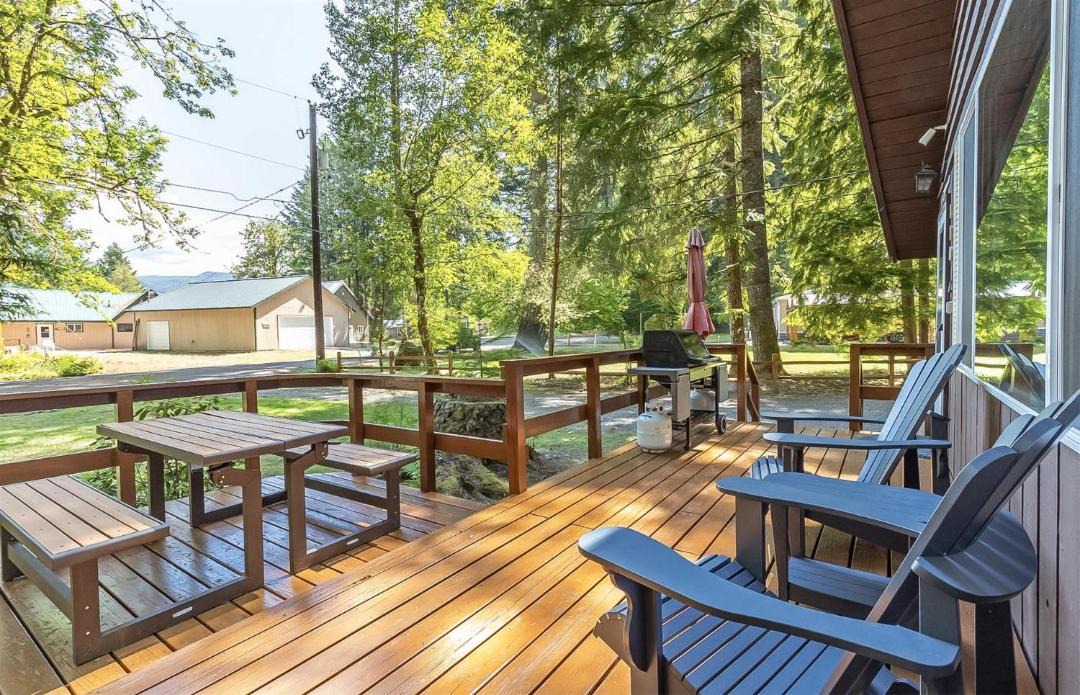 Photo of Others in Packwood