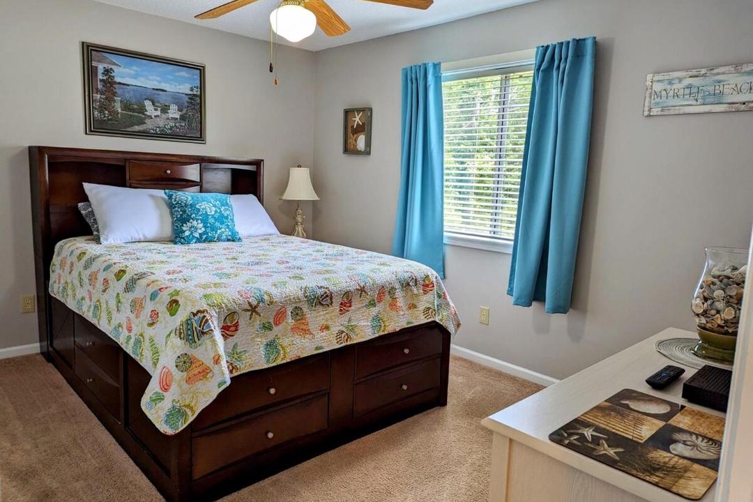 Photo of Bedroom in Surfside Beach