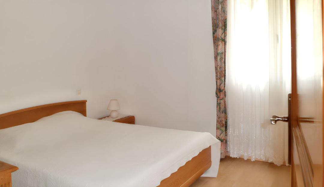 Photo of Bedroom in Nages
