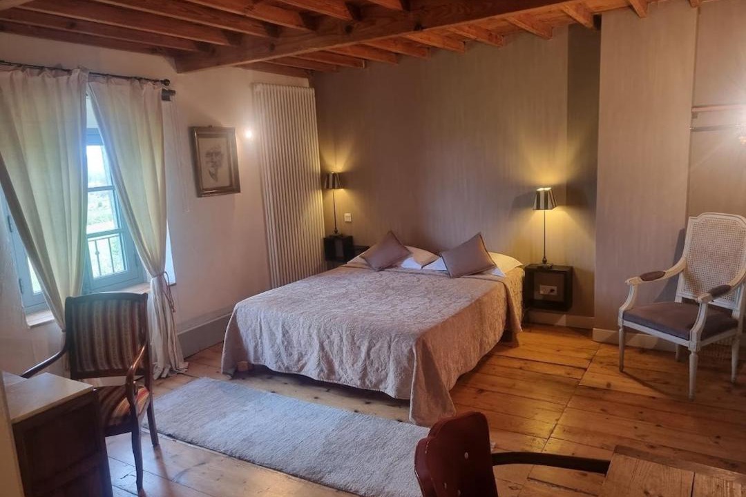 Photo of Bedroom in Marcilly-le-Chatel