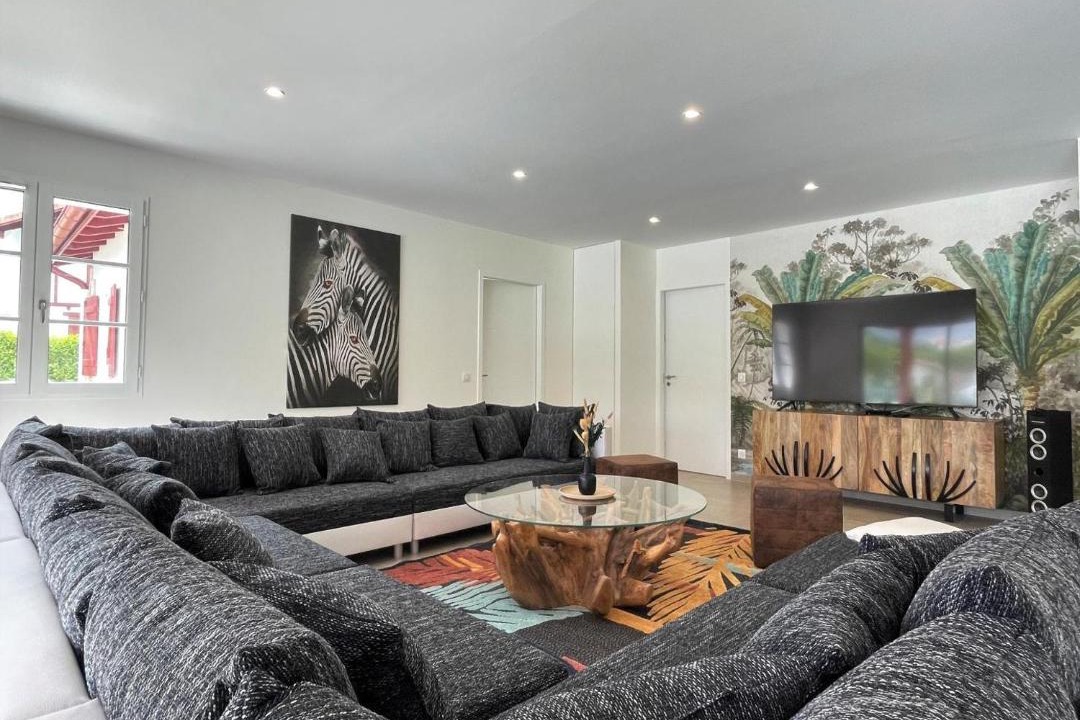 Photo of Livingroom in Sare