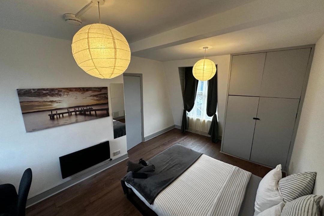 Photo of Others in Mile End