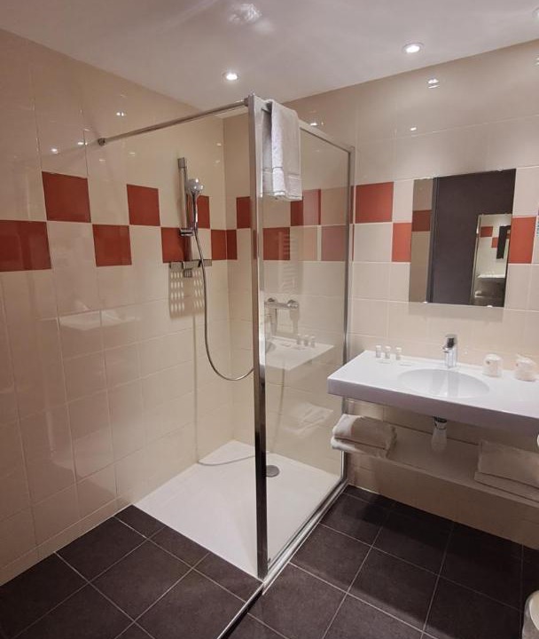 Photo of Bathroom in Creancey