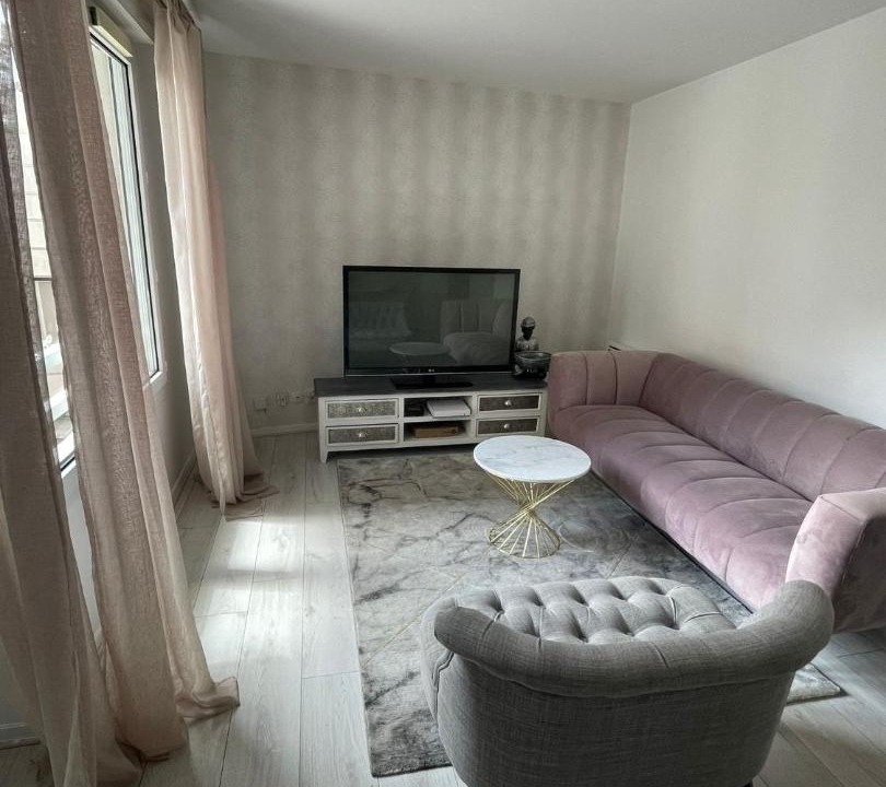 Photo of Livingroom in Sevres