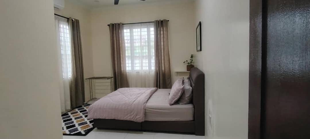 Photo of Bedroom in Taman Anggerik