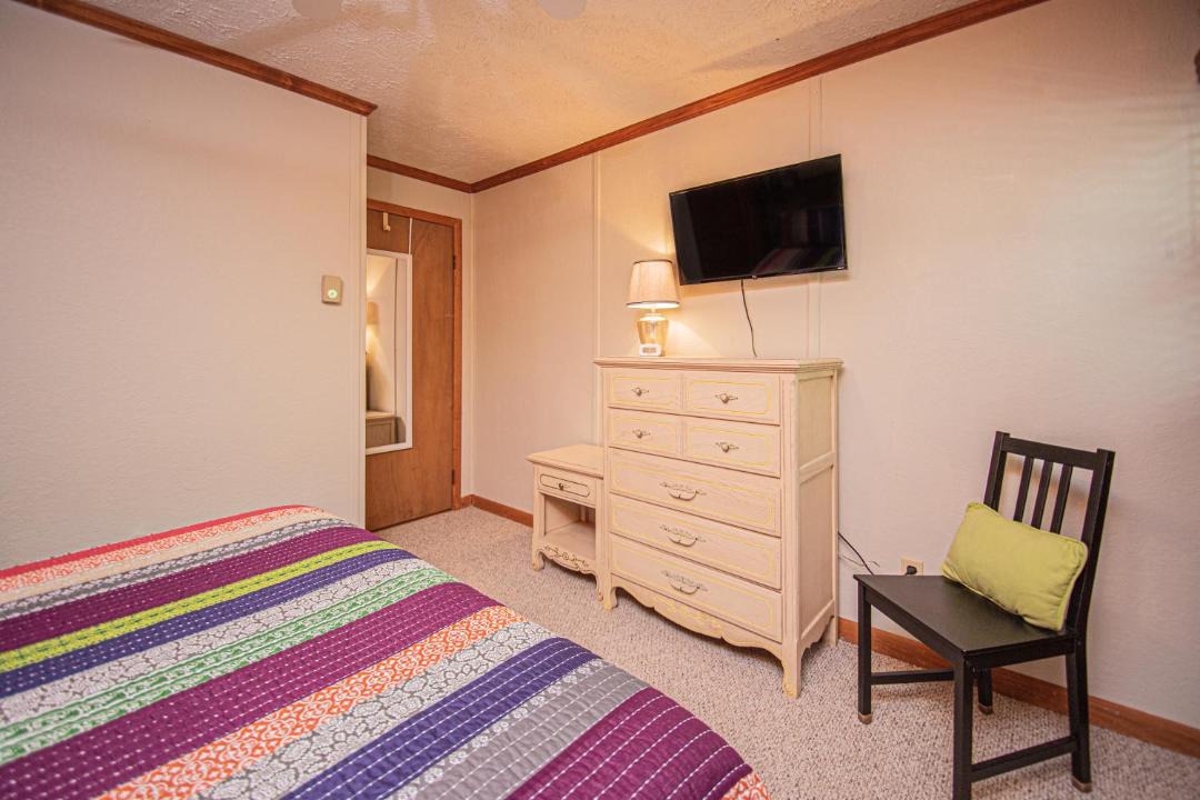 Photo of Bedroom in North Glade Hills