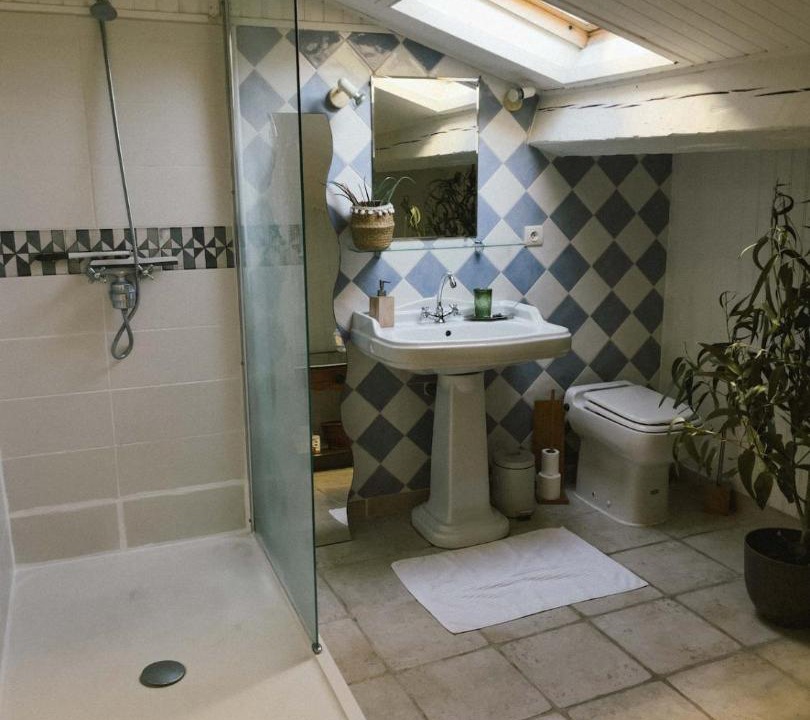 Photo of Bathroom in Saint-Mathieu