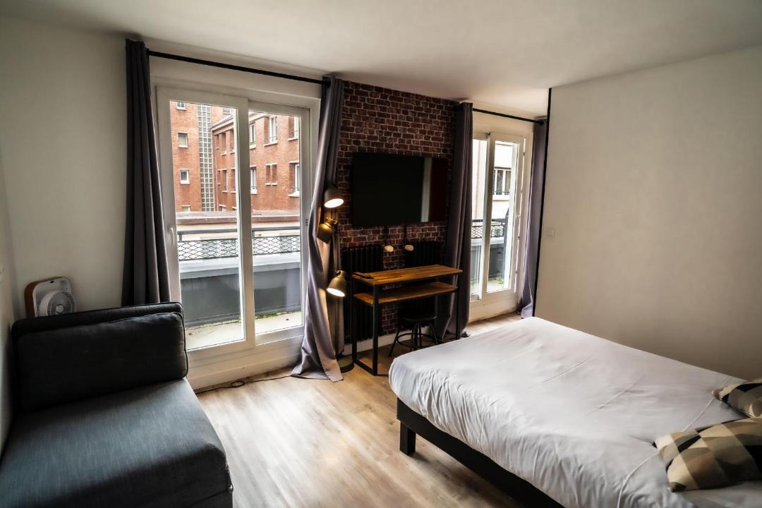 Photo of Bedroom in Rouen City Centre