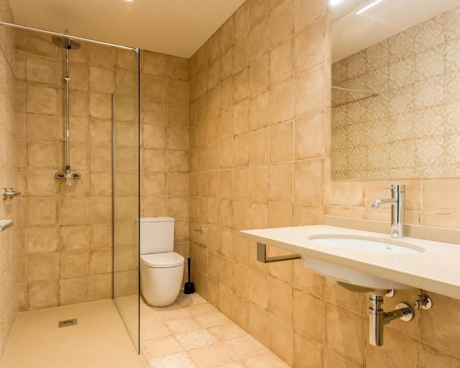 Photo of Bathroom in Besalu
