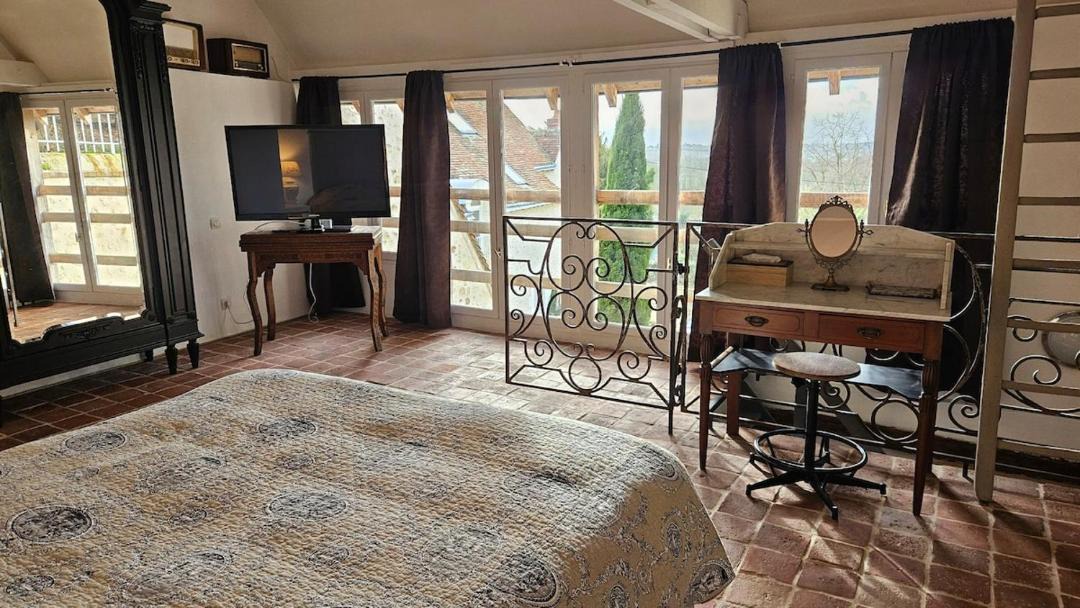 Photo of Bedroom in Vernou-sur-Brenne