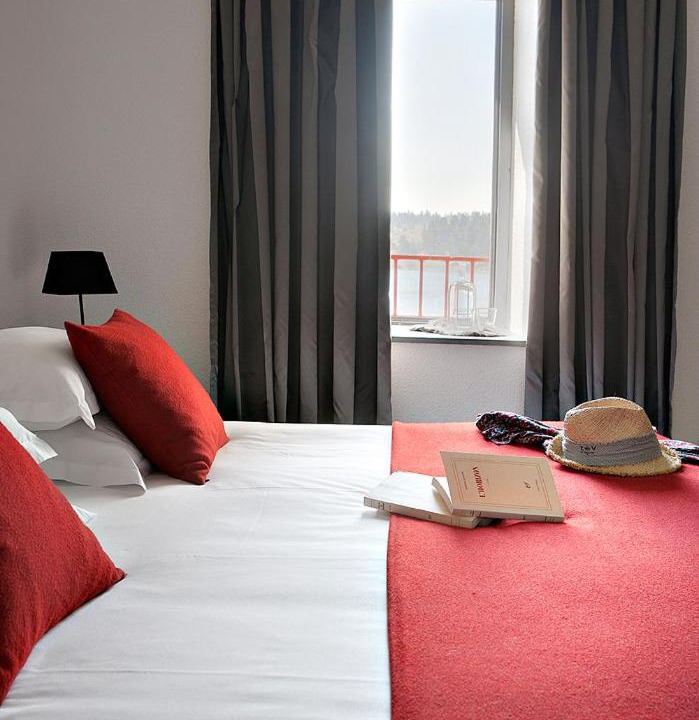 Photo of Bedroom in Neussargues en Pinatelle