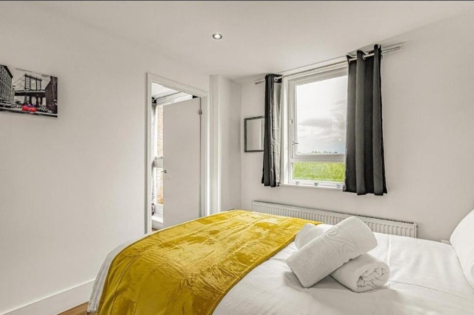 Photo of Bedroom in Tower Hill