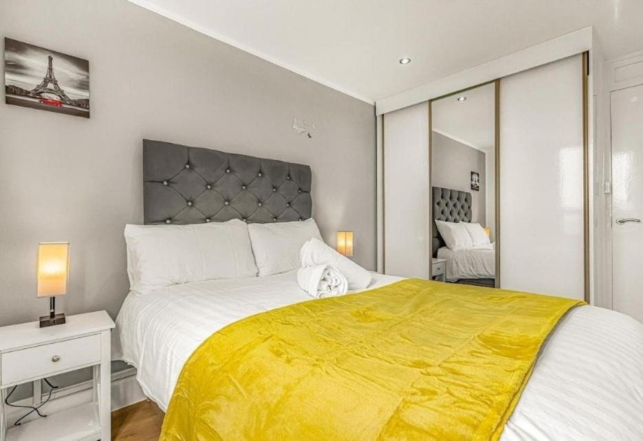 Photo of Bedroom in Tower Hill