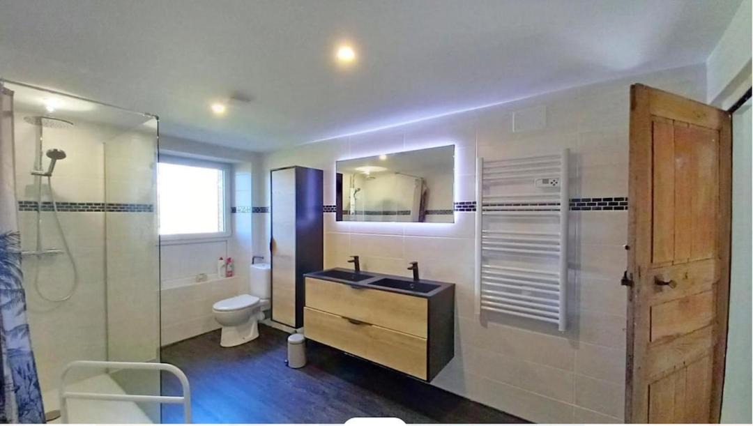 Photo of Bathroom in St Georges la Pouge