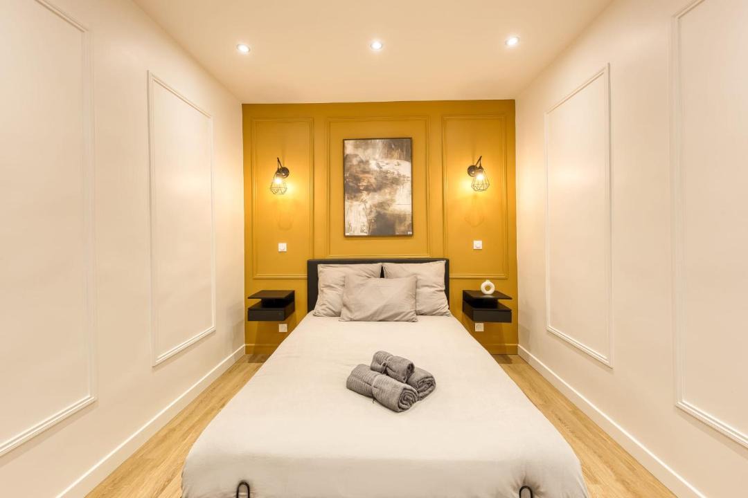 Photo of Bedroom in Villeneuve-le-Roi
