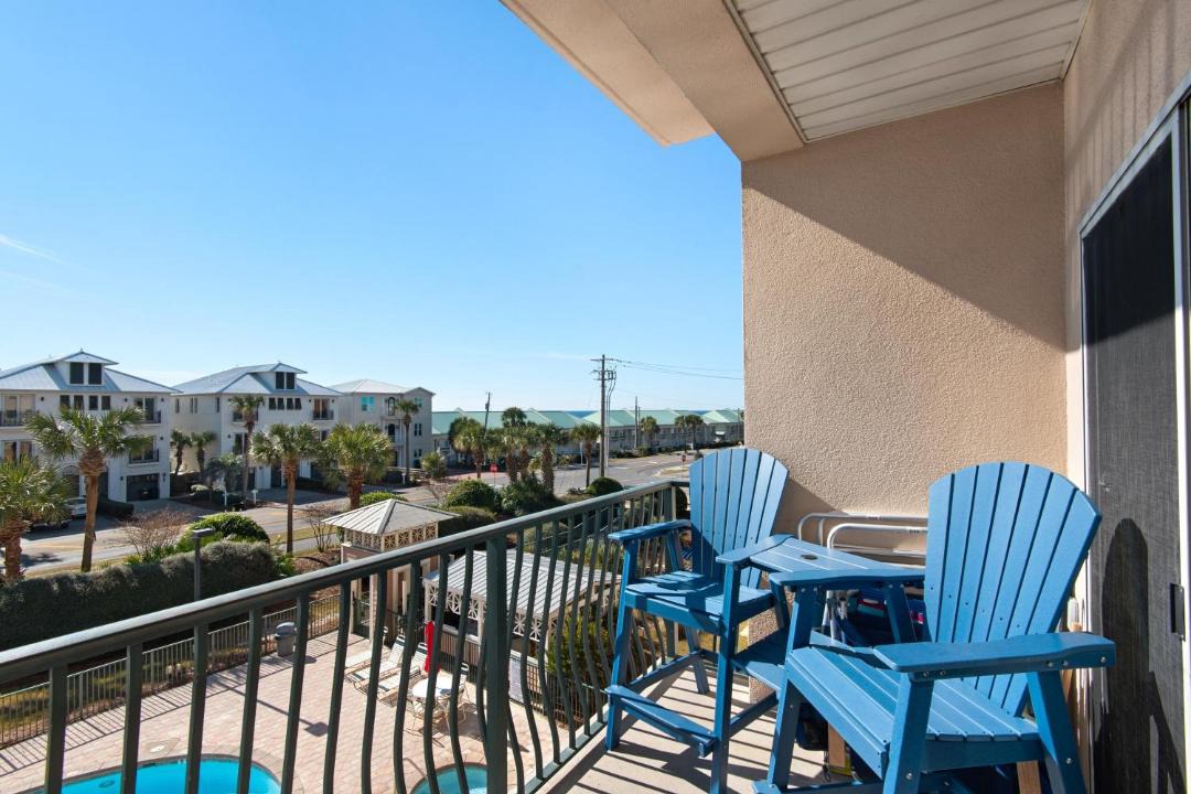 Photo of Patio Balcony in Frangista Beach