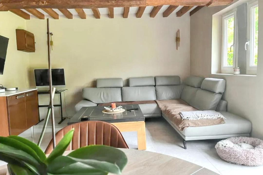 Photo of Livingroom in Hermival-les-Vaux