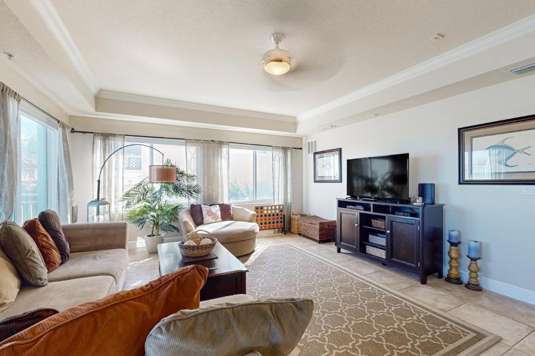 Photo of Livingroom in New Smyrna Beach