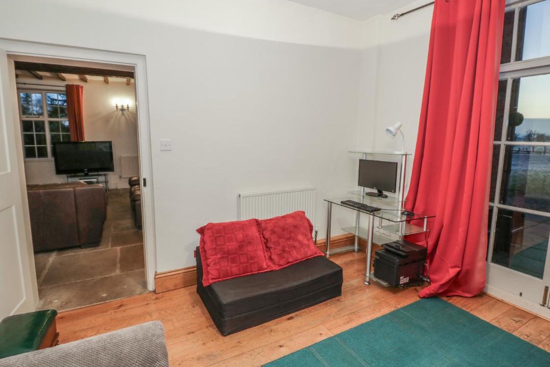 Photo of Others in Tamworth