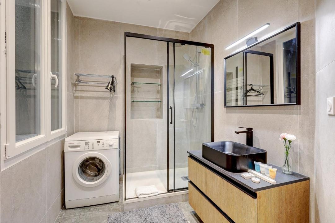 Photo of Bathroom in Arts-et-Metiers