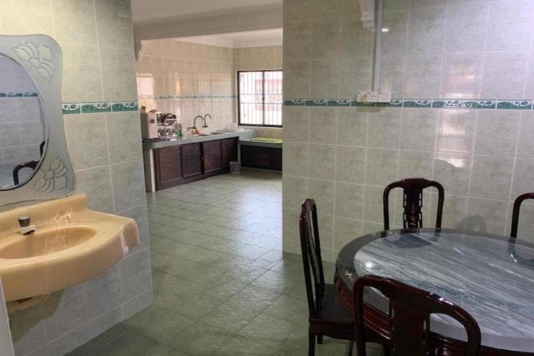 Photo of Bathroom in Jelai