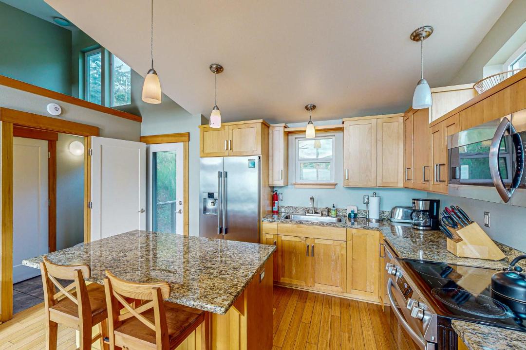 Photo of Others in Happy Camp Hideaway